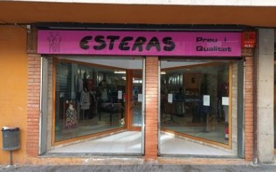Es traspassa La botiga de roba Esteras Preu i Qualitat de Ripoll!